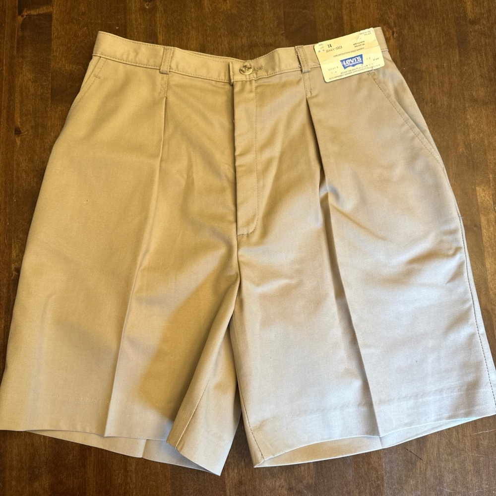 Vintage New Levi’s‎ Womenswear Shorts 1978 Size 14 Khaki Levi Mom Pleated